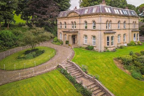 2 bedroom penthouse to rent, Booth, Luddenden, Halifax