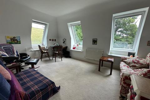 2 bedroom penthouse to rent, Booth, Luddenden, Halifax