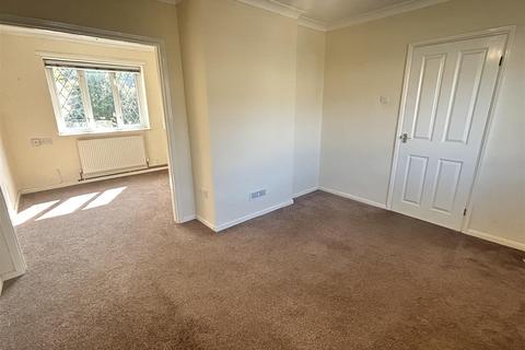 64 Caeglas, Cross Hands, Llanelli, SA14 6NH