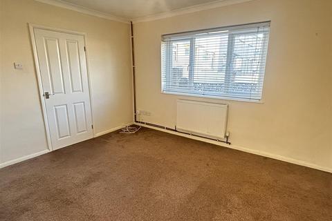 64 Caeglas, Cross Hands, Llanelli, SA14 6NH