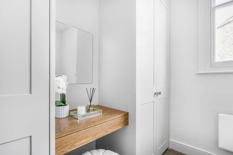 1 bedroom flat for sale, Portobello Road, North Kensington, London