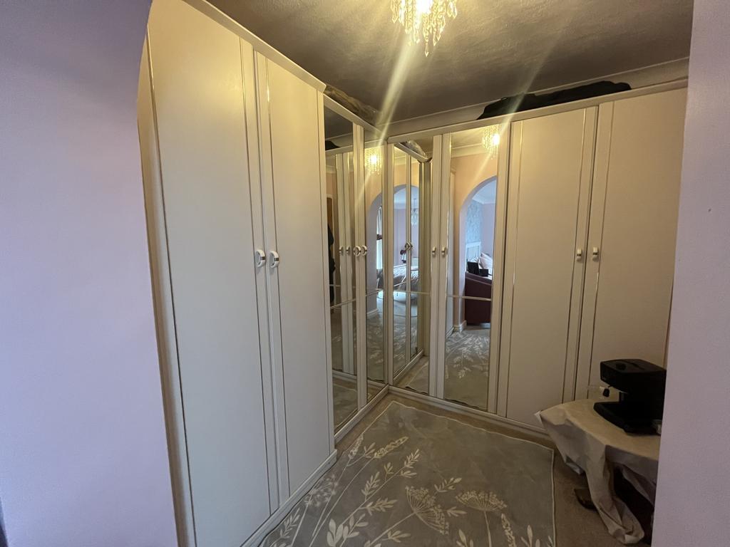 Walk in Wardrobes