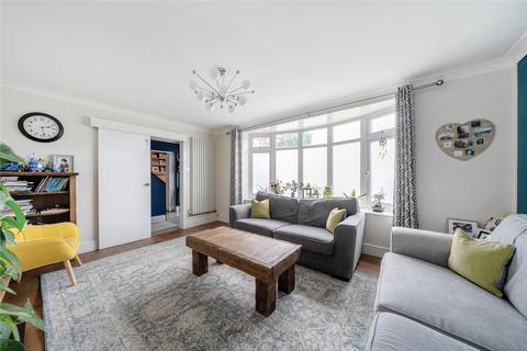 28 Cobbetts Walk, Bisley, Woking, GU24 9DU