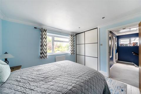 28 Cobbetts Walk, Bisley, Woking, GU24 9DU