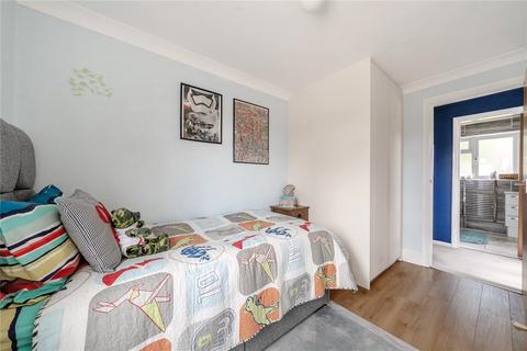 28 Cobbetts Walk, Bisley, Woking, GU24 9DU