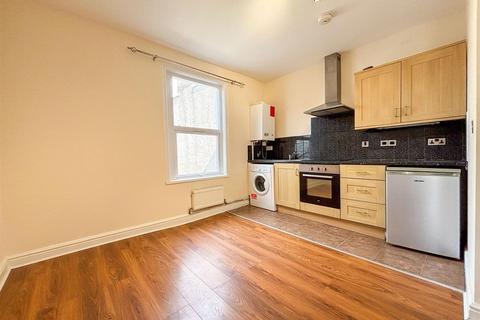 2 bedroom flat to rent, BPC02157 Ashley Down Road, Bristol