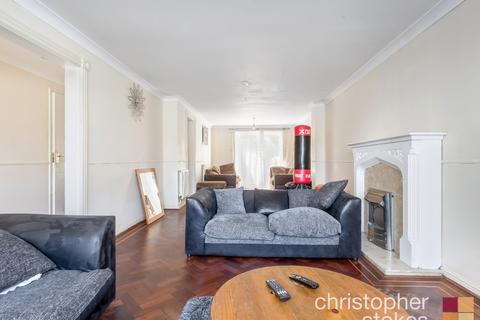 25 Lovering Road, Cheshunt, Waltham Cross, EN7 6WU