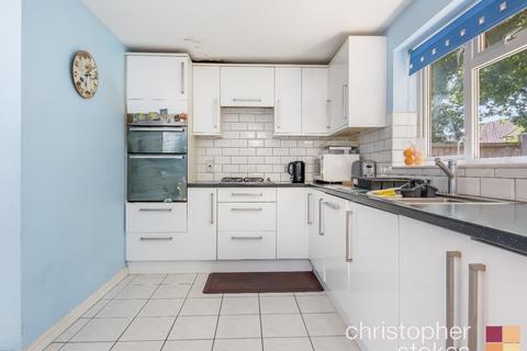 25 Lovering Road, Cheshunt, Waltham Cross, EN7 6WU