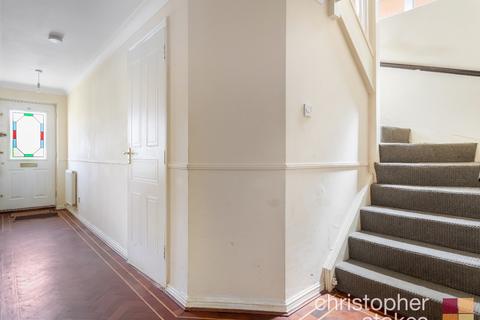 25 Lovering Road, Cheshunt, Waltham Cross, EN7 6WU