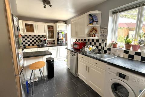 48 Dacer Close, Birmingham, B30 3BZ
