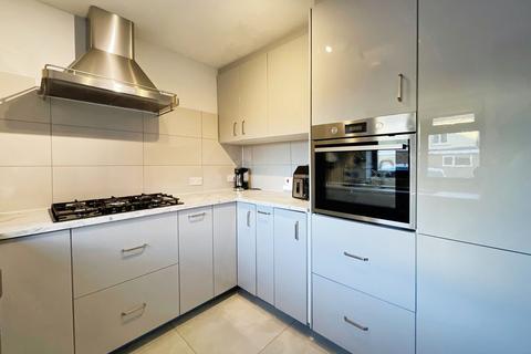 3 bedroom semi-detached house to rent, Blumfield Court, Burnham SL1