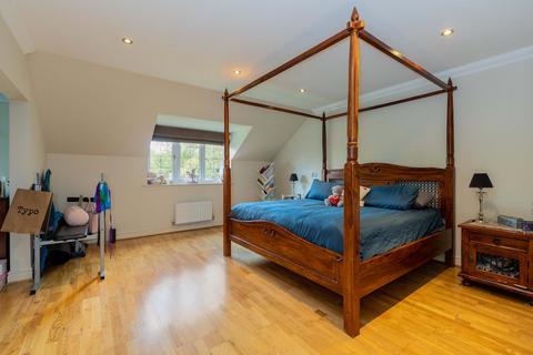 Wainscot School Lane, Stoke Poges, Slough, SL2 4QA