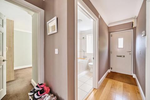 undefined, Sunbury-on-Thames,  Surrey,  TW16