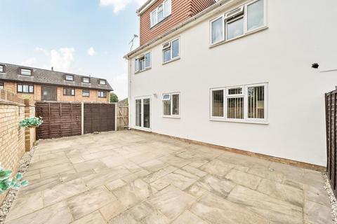 undefined, Sunbury-on-Thames,  Surrey,  TW16