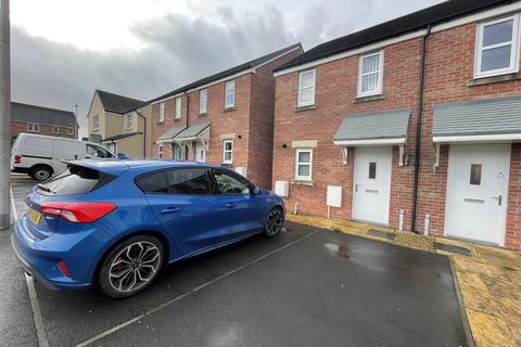 2 bedroom semi-detached house to rent, Heol Waungron, Kidwelly SA17
