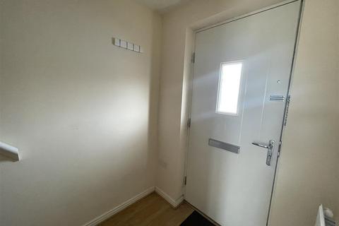 2 bedroom semi-detached house to rent, Heol Waungron, Kidwelly SA17