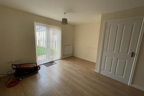 2 bedroom semi-detached house to rent, Heol Waungron, Kidwelly SA17