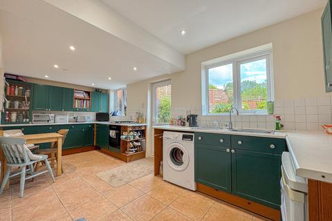 35 Audley Crescent, Hereford, HR1 1BW