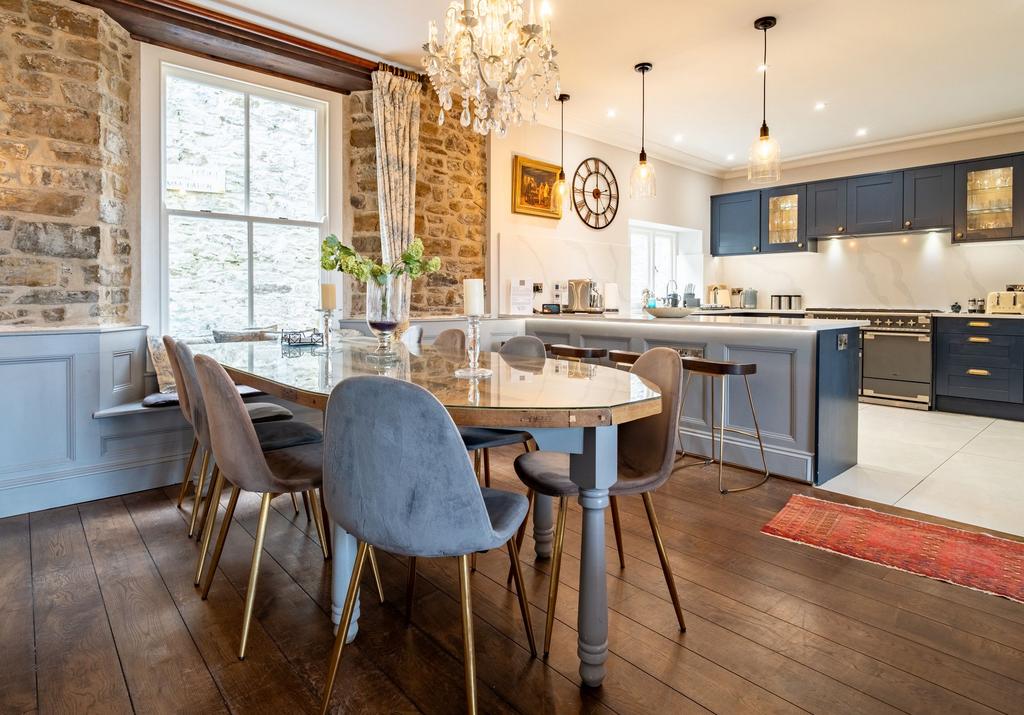 Open-Plan Kitchen / Dining / Living Area