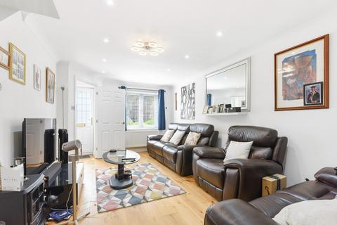 10 Redding Close, Dartford, DA2 6NB