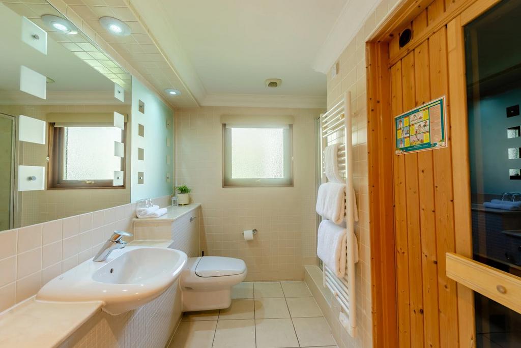 Woodland Lodge Large4.jpg