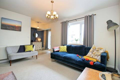11 Crosley View, Bingley, BD16 4QZ
