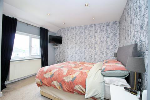 11 Crosley View, Bingley, BD16 4QZ