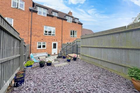 3 bedroom townhouse for sale, Cecil Place, Poole BH16
