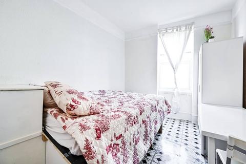 1 bedroom flat to rent, Talgarth Road, Barons Court, London, W14