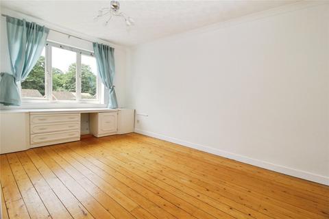 2 bedroom maisonette to rent, Berkeley Drive, Hornchurch, RM11
