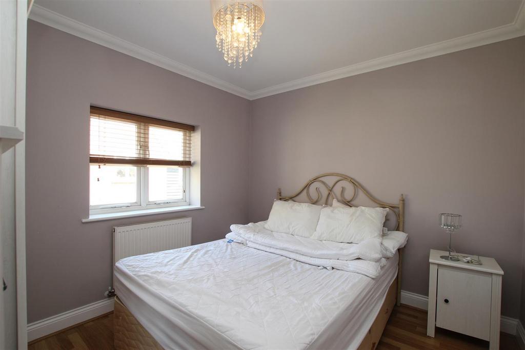 Bedroom.JPG