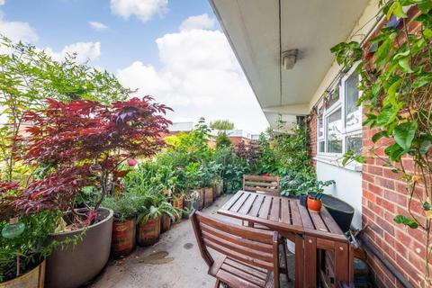 1 bedroom apartment for sale, Lordship Lane, East Dulwich, London, SE22