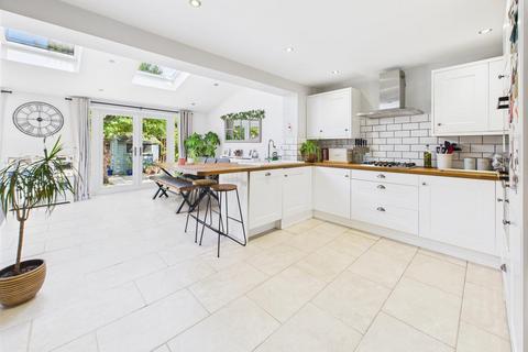 65 Alders Green, Gloucester, GL2 9HJ