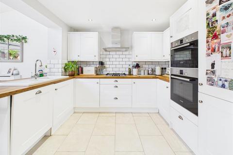 65 Alders Green, Gloucester, GL2 9HJ
