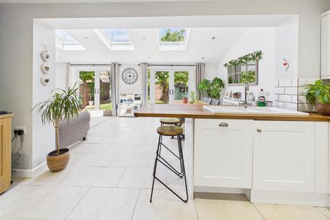 65 Alders Green, Gloucester, GL2 9HJ