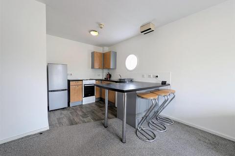 2 bedroom apartment to rent, The Sidings, Crown Street