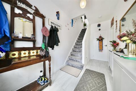 3 bedroom semi-detached house for sale, Inglemire Lane, Hull