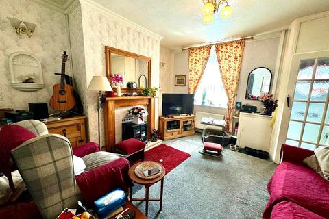 2 bedroom terraced house for sale, Ripponden Road, Oldham