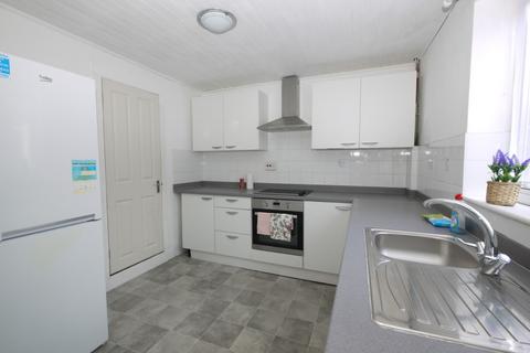 2 bedroom terraced house to rent, Dundee Road, London, E13
