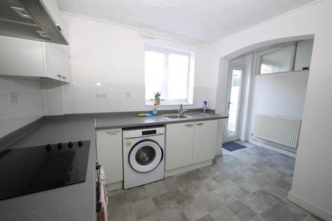 2 bedroom terraced house to rent, Dundee Road, London, E13