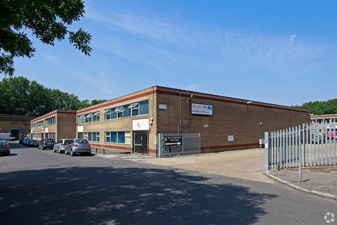 Warehouse to rent, Blackhorse Rd London SE8 5HY