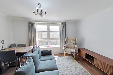 2 bedroom flat to rent, Broughton Road, Edinburgh, Midlothian, EH7