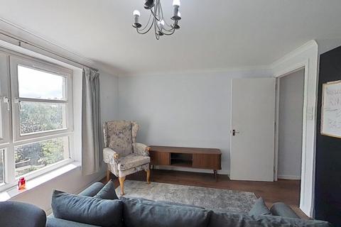 2 bedroom flat to rent, Broughton Road, Edinburgh, Midlothian, EH7
