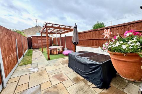 128 Dock Road, Grays, RM17 6HD