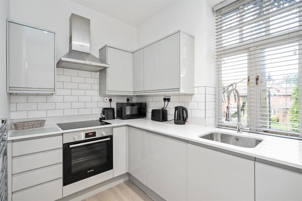 7 Catherines Close-10 lo.jpg