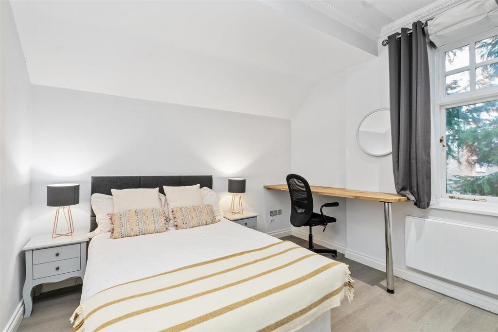 7 Catherines Close-6 lo.jpg