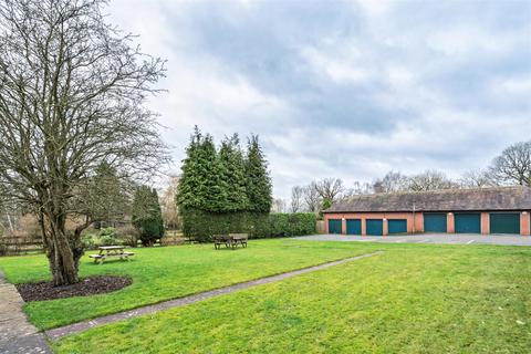 17 Catherines Close, Catherine De Barnes, Solihull, B91 2SZ