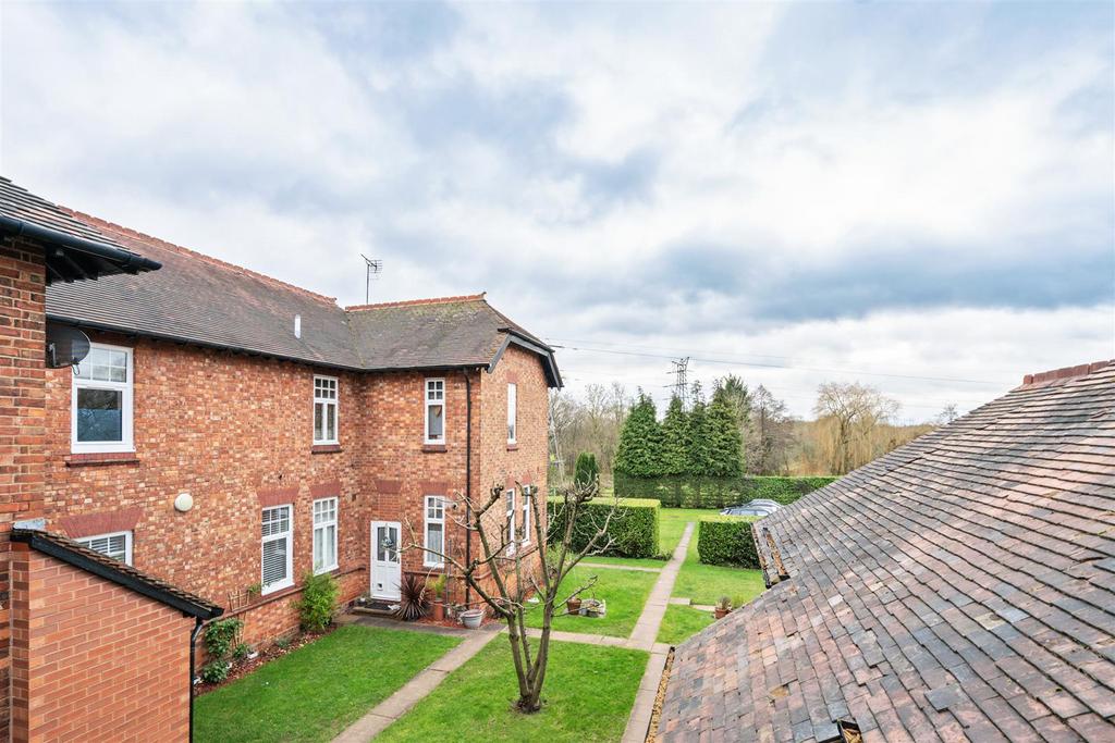 7 Catherines Close-13 lo.jpg
