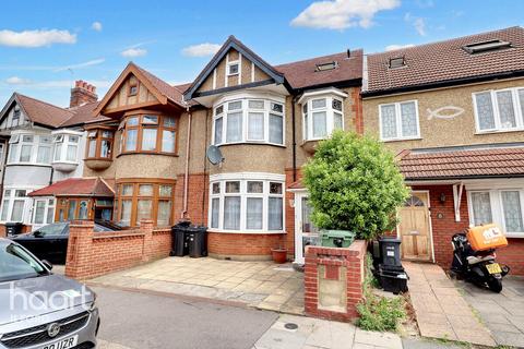 5 bedroom terraced house for sale, Seven Kings Road, Ilford