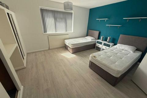 undefined, Colham Avenue, West Drayton, UB7